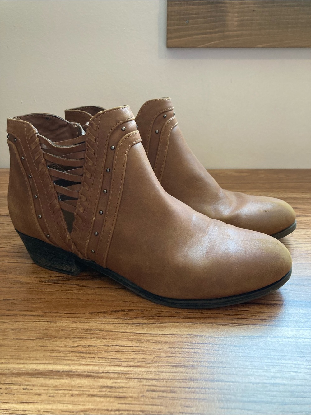 5/$15 SODA Gulp II Brown Faux Leather Girls Ankle Boots 4.5 (~7/7.5 Women’s)